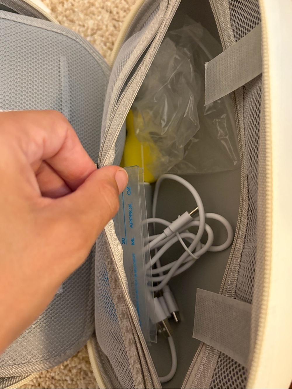 Momcozy m5 pump - Picture 4 of 4